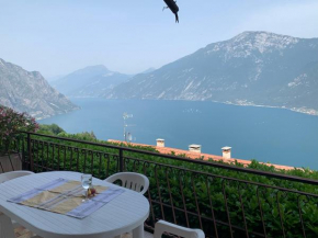 Casa Eulberg Marcania Balcone vista lago Tremosine